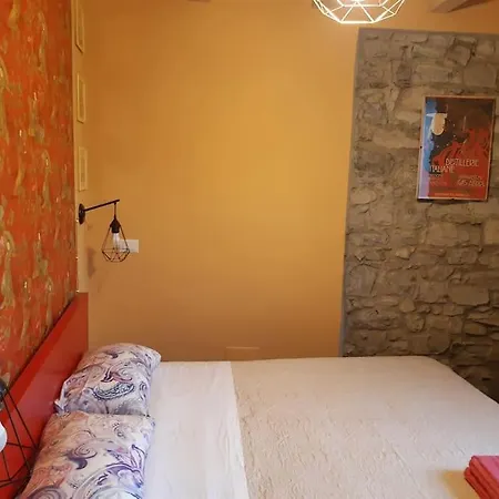 Апартаменты Gaudi - Overlooking Como, Near Bellagio *