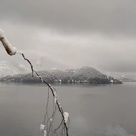 Апартаменты Gaudi - Overlooking Como, Near Bellagio Лезено