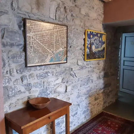 Gaudi - Overlooking Como, Near Bellagio Лезено