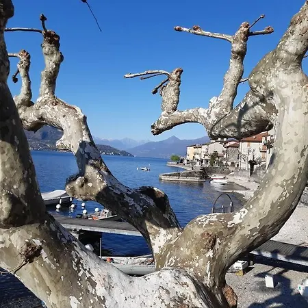 Gaudi - Overlooking Como, Near Bellagio Апартаменты