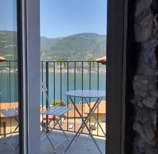 דירה Gaudi - Overlooking Como, Near Bellagio לצנו