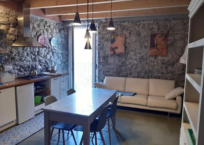 Apartment Gaudi - Overlooking Como, Near Bellagio