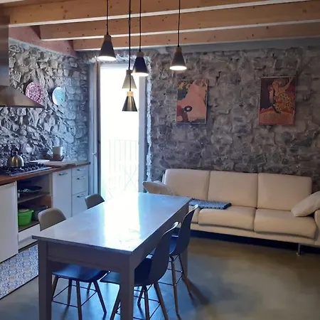 Apartment Gaudi - Overlooking Como, Near Bellagio